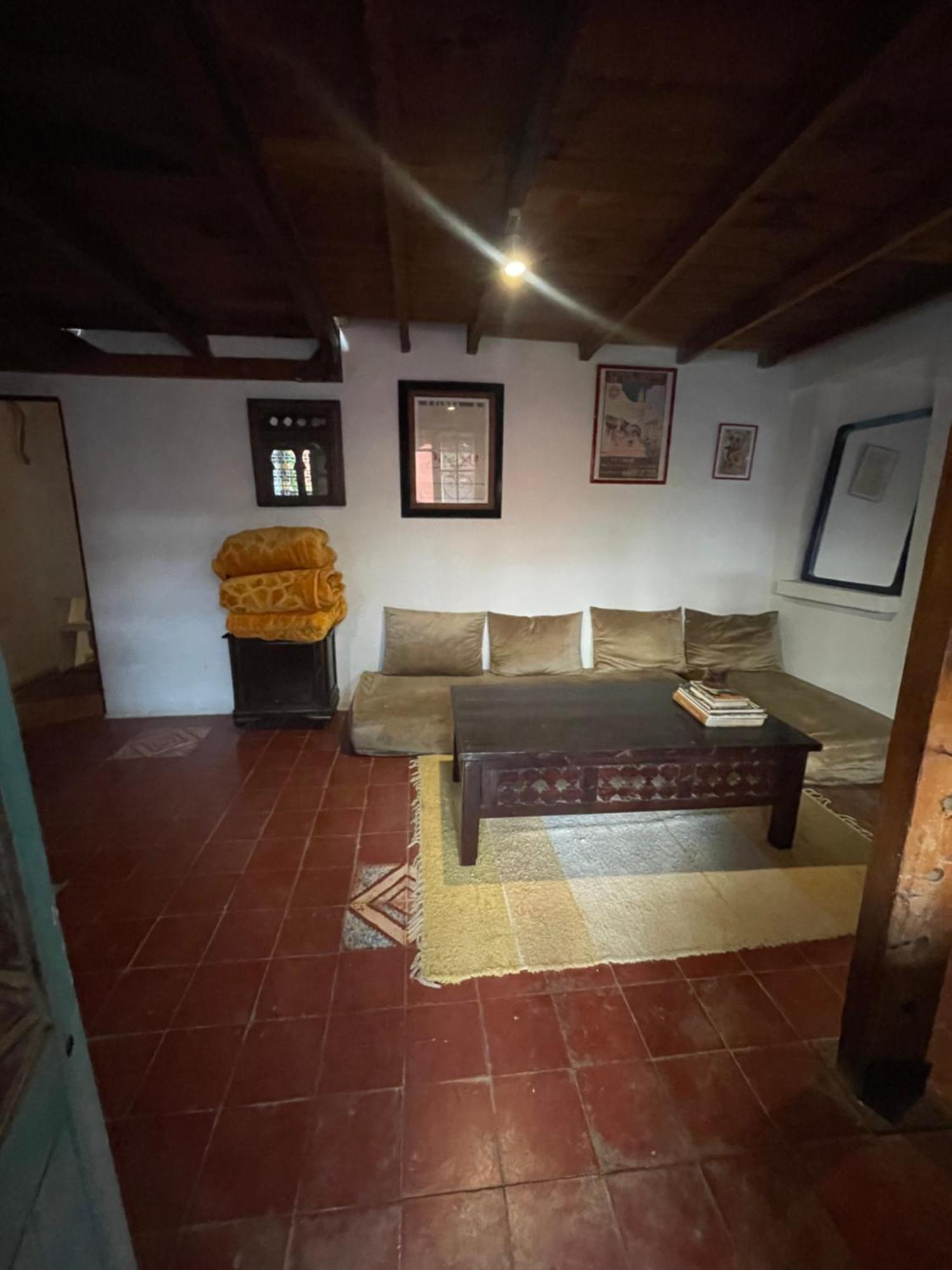 Dar El Pirata Hostel Asilah Buitenkant foto